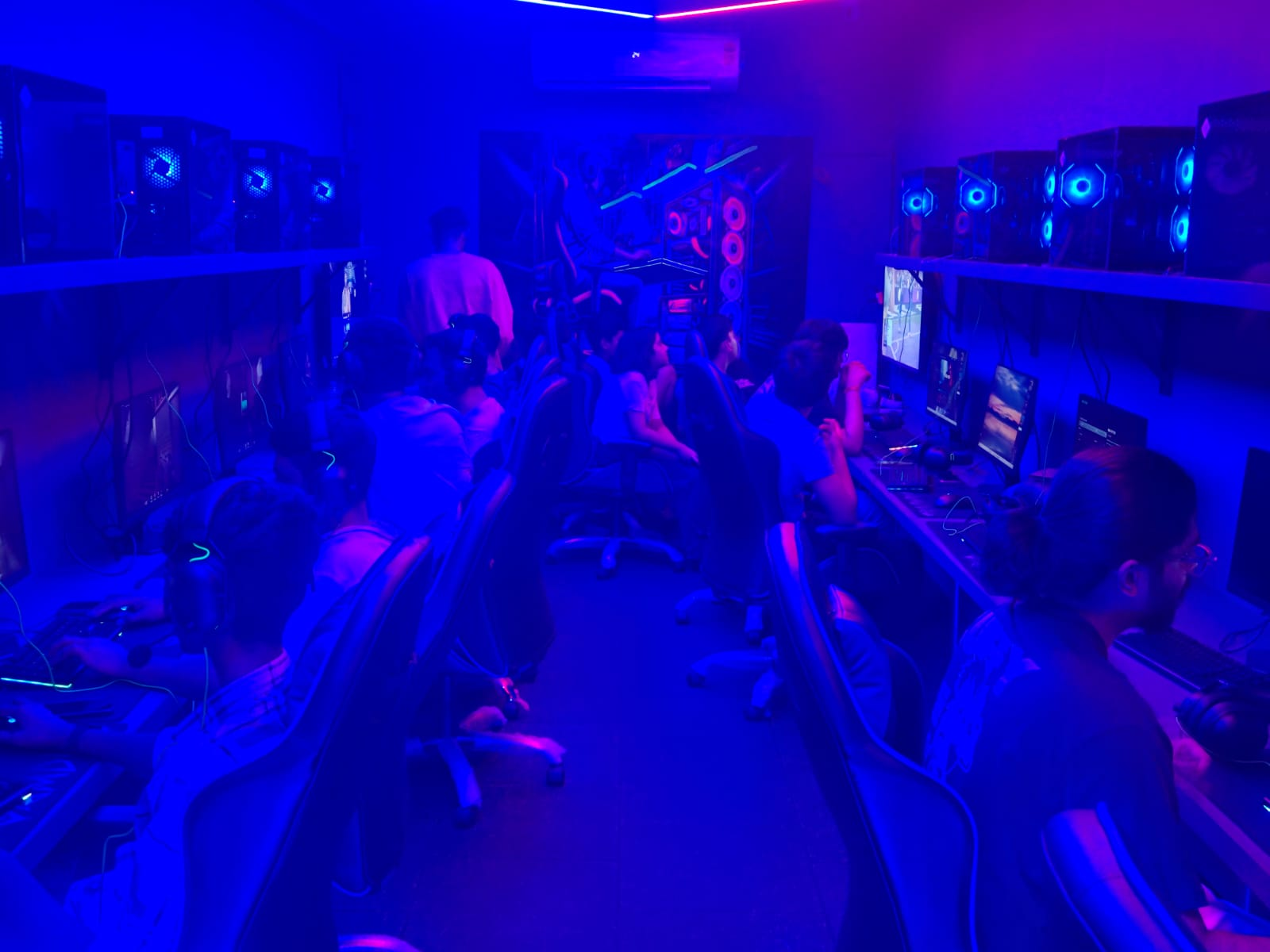 VIP Gaming Pod